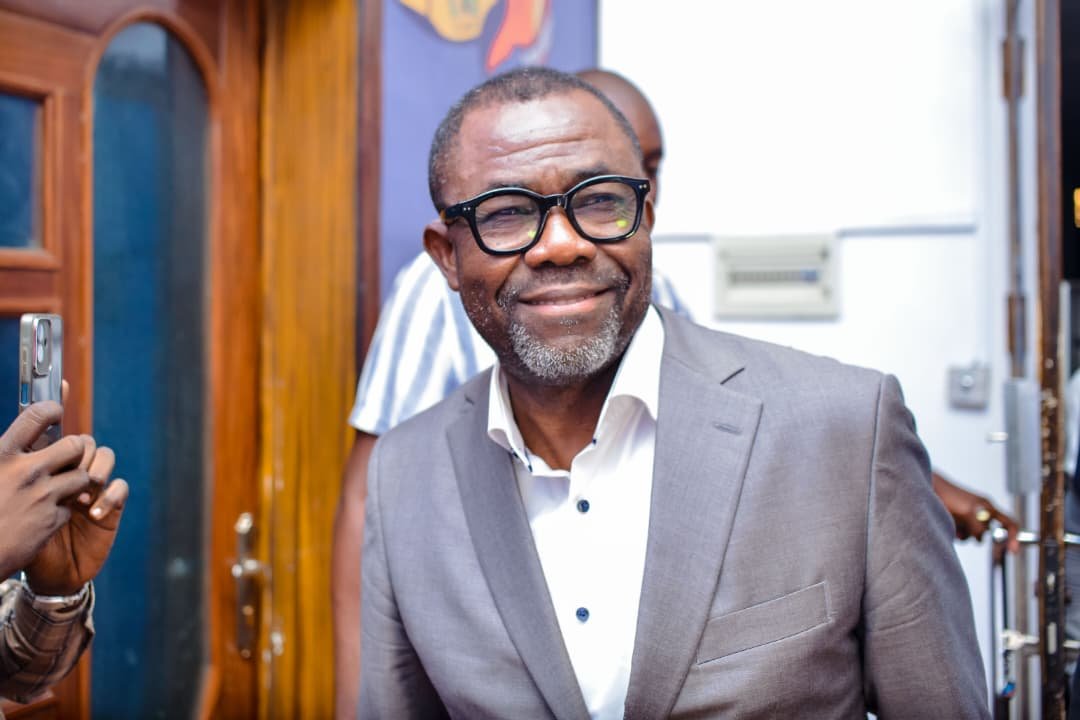 Élections à la FECOFA : Véron Mosengo-Omba finalement seul en lice