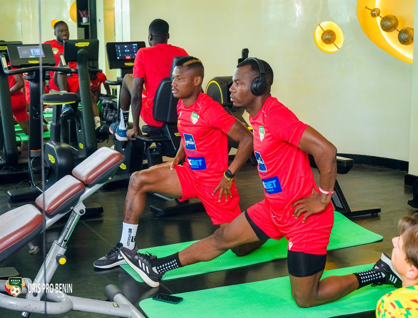 Guinée–Bénin : Genor Rohr et ses joueurs prêts pour le défi, les derniers réglages en images