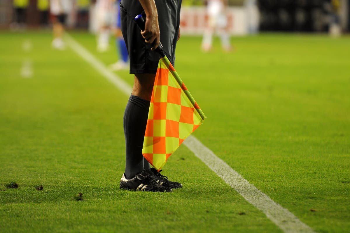La liste officielle de tous les arbitres sélectionnés pour le CHAN 2025