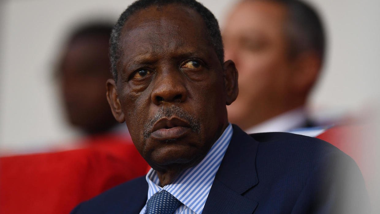 Issa Hayatou, défenseur infatigable du football africain pour Junior Binyam