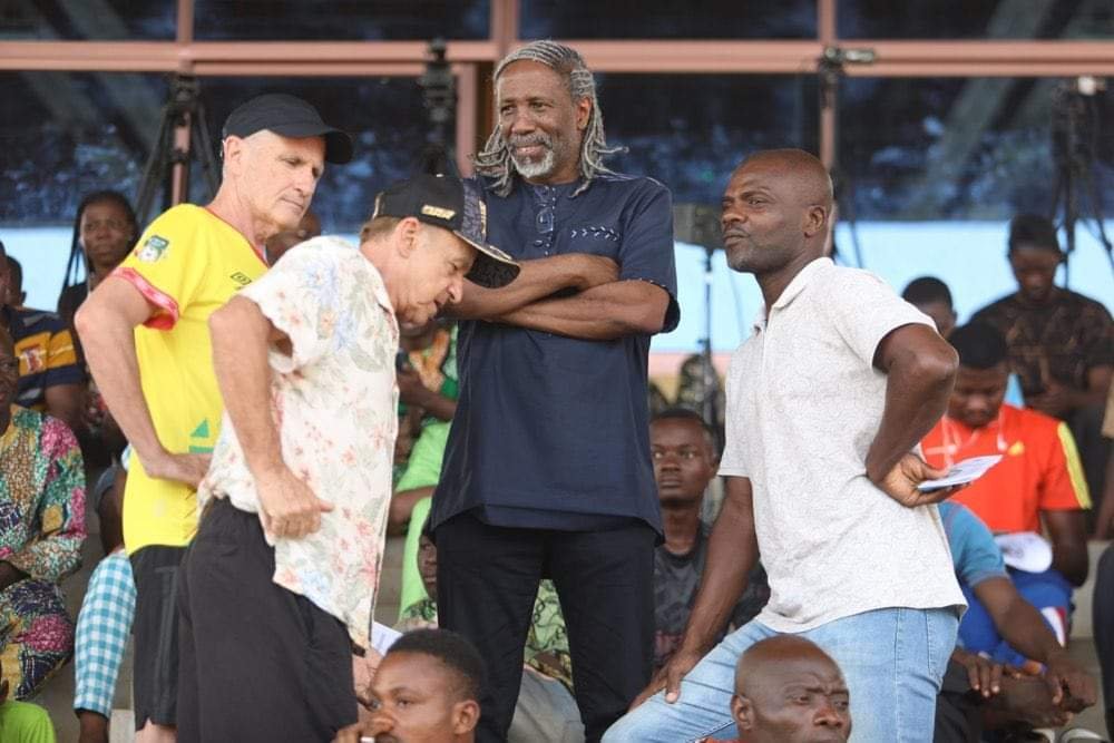 Guépards du Bénin : A peine descendu de Kigali, Gernot Rohr déjà dans les stades du championnat béninois