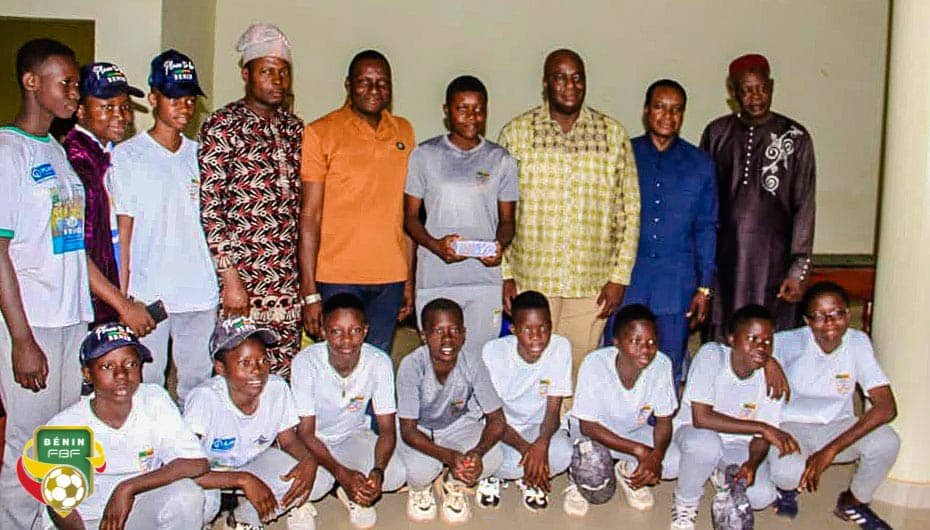 Appui aux joueuses du CEG Cobly : Mathurin de Chacus offre une enveloppe de cinq millions aux filles pour leur parcours exceptionnel