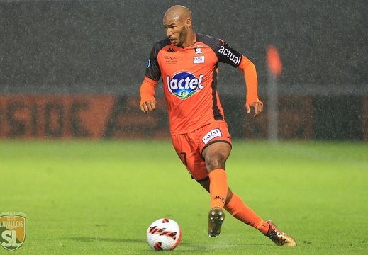 Officiel : Laval de L’Écureuil Jordan Adéoti promu en division supérieure