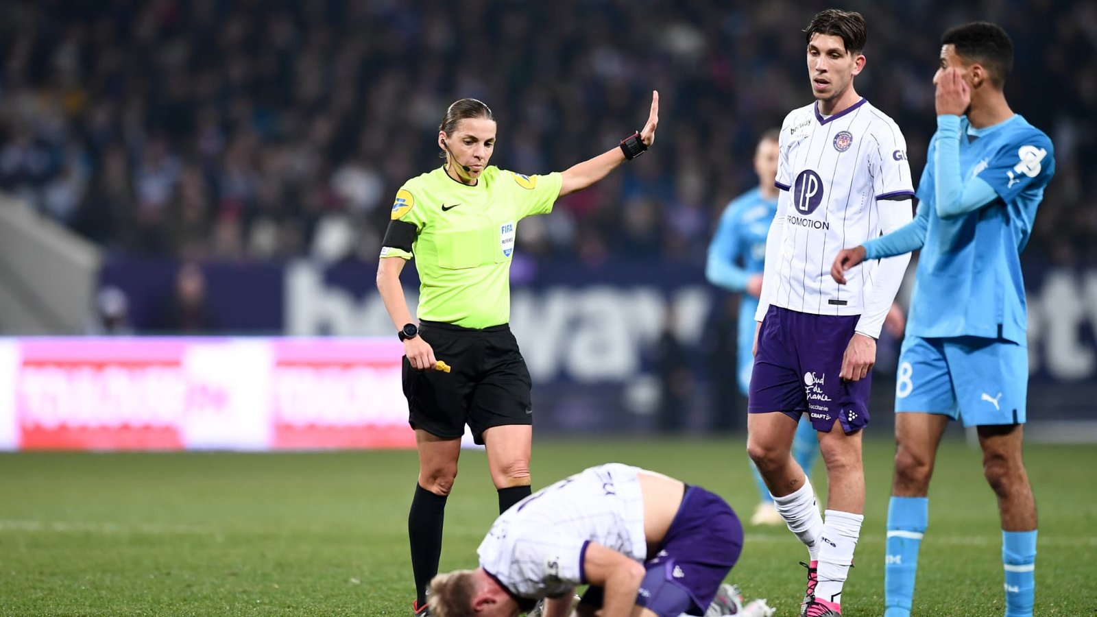 Toulouse vs Marseille : Daniel Riolo s’en prend à Stéphanie Frappart << elle est nulle !.. >>