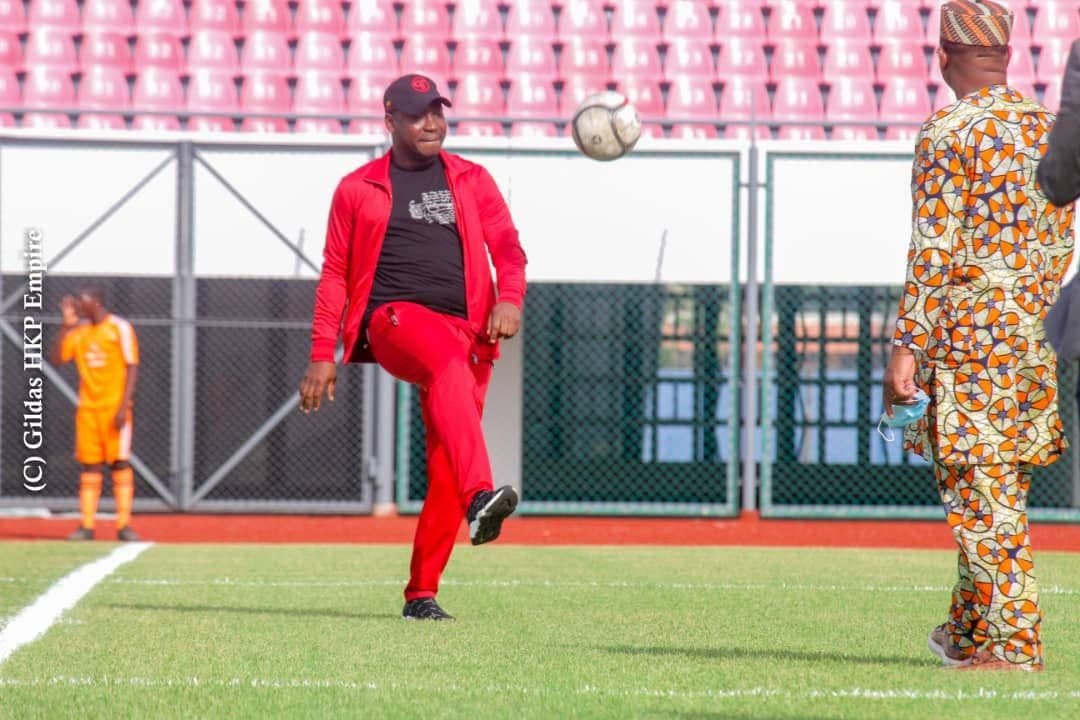 Bénin : Au stade Omnisports d’Aplahoué, Oswald Homeky fait taire une polémique (vidéo)