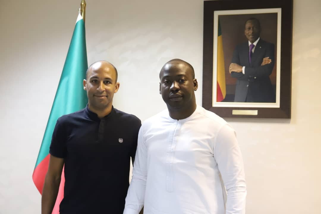 L’Union Nationale des Footballeurs Professionnels du Bénin encouragée par Oswald Homeky